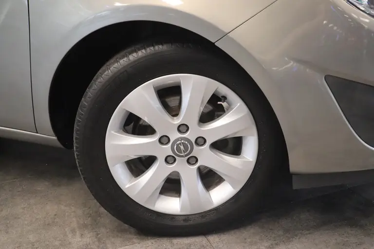 Opel Meriva 1.4 Turbo Berlin Airco cruise control Trekhaak elec. ramen + spiegels afbeelding 5