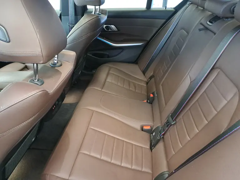 BMW 3-serie 330e High Executive M-Sport+ Head-up Laser-led Schuif/kanteldak 19"lmv 2 Jaar garantie mogelijk* ( vraag naar de voorwaarde) afbeelding 30