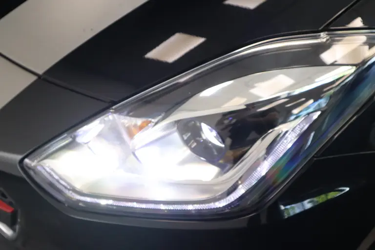 Suzuki Swift 1.0 Stijl 112PK Automaat TWo tone Color Navigatie Dab+ 16LMV Cruise Control Stoelverwarming afbeelding 5