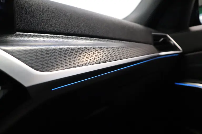 BMW 3-serie 320e ACC PDC 19''LM NAP HI-Fi M-Sport * 2e Paasdag zijn wij geopend van 12:00 tot 17:00uur! * afbeelding 16