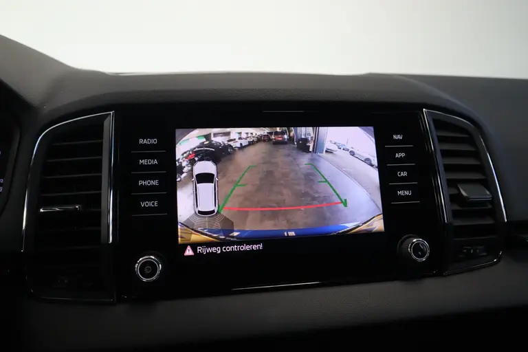 Skoda Karoq 1.5 TSI ACT Sportline Business Navigatie Schaal stoelen VCP 2 Jaar garantie mogelijk* ( vraag naar de voorwaarde) afbeelding 18