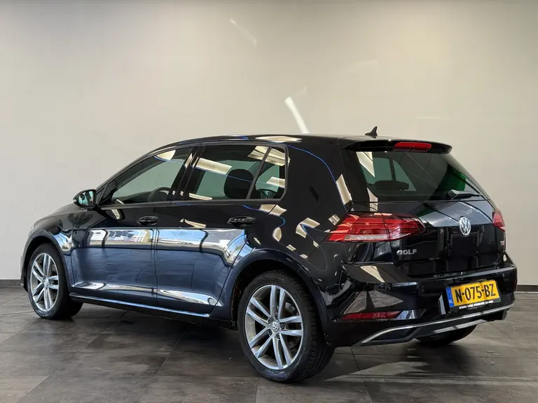Volkswagen Golf 1.4 TSI Highline Panoramadak Navigatie Full-led 150pk! * 2e Paasdag zijn wij geopend van 12:00 tot 17:00uur! * afbeelding 3
