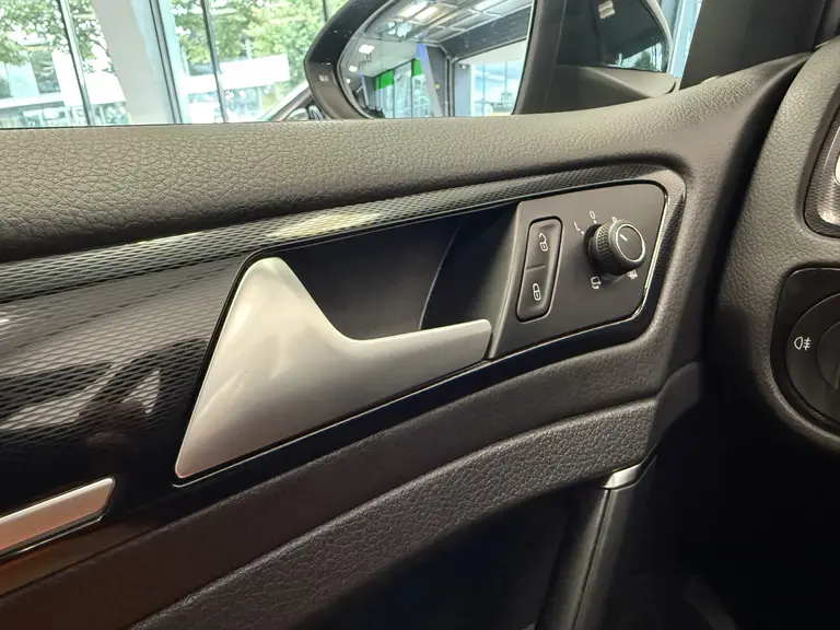 Volkswagen Golf 1.4 TSI GTE ACC PDC Panoramadak Blind Spot 18"LM afbeelding 19