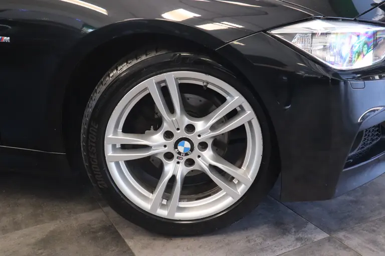 BMW 3-serie 316i Executive Cruise/Climate Navi M-Sport NAP Dealer onderhouden afbeelding 6