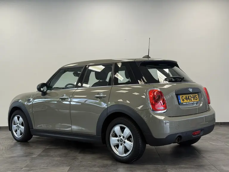 MINI Mini 1.5 One Salt 5-Drs. Airco CruiseControl Navigatie afbeelding 4