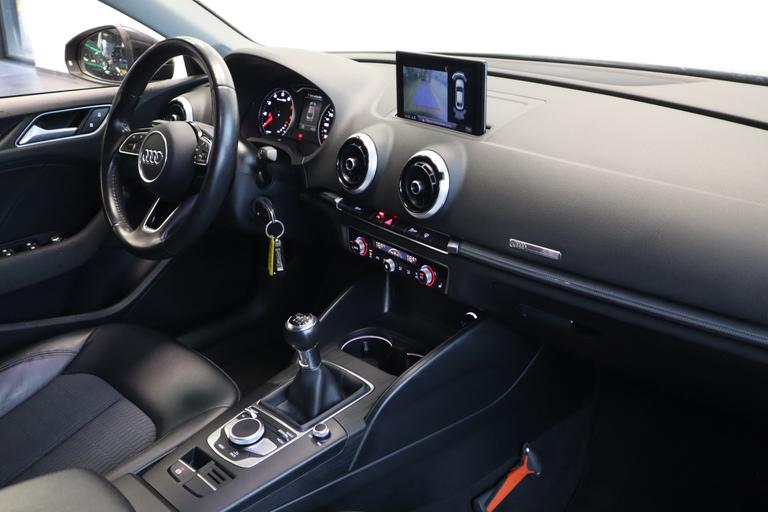 Audi A3 Limousine 1.4 TFSI CoD Design Pro Line Navigatie Clima Xenon Cruise Camera PDC LM  150 PK! afbeelding 16