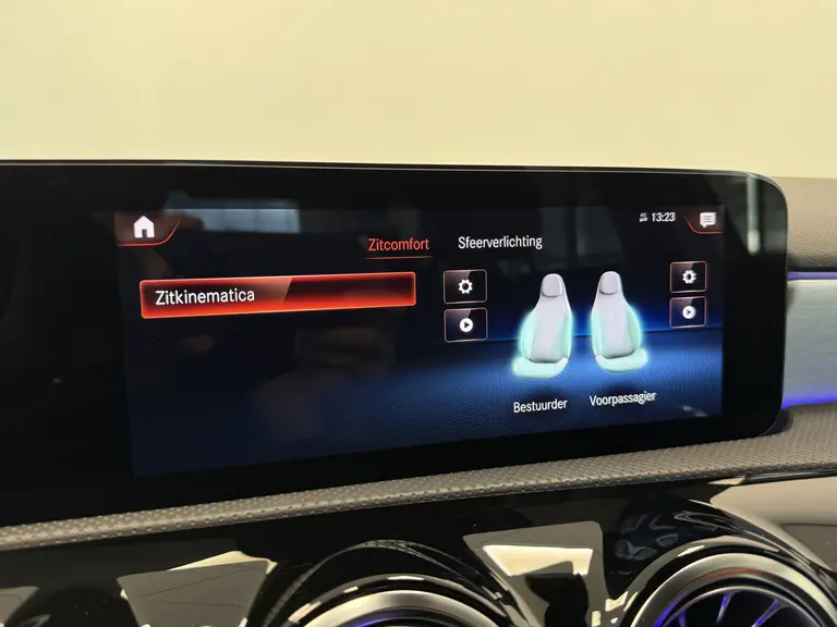 Mercedes-Benz A-Klasse 250 e Business Solution AMG Limited afbeelding 29