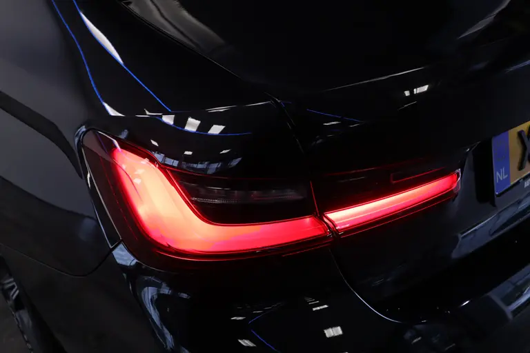 BMW 3-serie 320e ACC PDC 19''LM NAP HI-Fi M-Sport * 2e Paasdag zijn wij geopend van 12:00 tot 17:00uur! * afbeelding 5