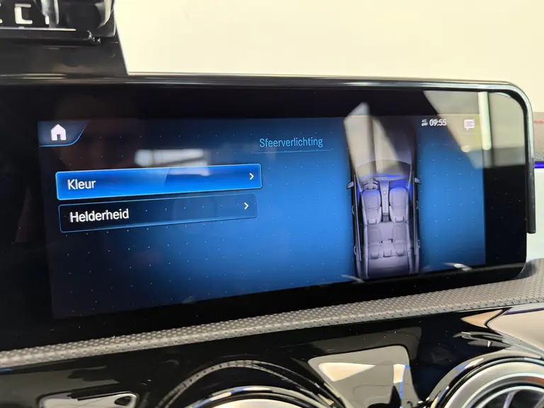 Mercedes-Benz CLA-Klasse 200 AMG Line Panoramadak Full-led Sfeerverlichting * 2e Paasdag zijn wij geopend van 12:00 tot 17:00uur! * afbeelding 27