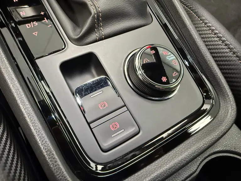 CUPRA Ateca 2.0 TSI 4DRIVE 300pk! Adaptive Cruise Navigatie Full-led !! 2e Pinksterdag zijn wij geopend van 12.00 tot 17.00u !! afbeelding 17