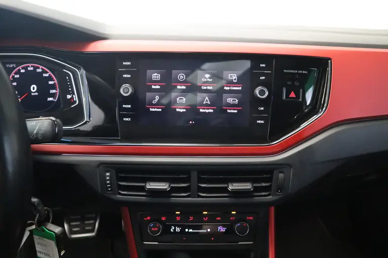 Volkswagen Polo 2.0 TSI GTI Cruise/Climate control 18''LM ACC PDC Panoramadak NL Auto * 2e Paasdag zijn wij geopend van 12:00 tot 17:00uur! * afbeelding 13