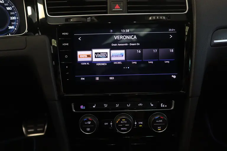 Volkswagen Golf 1.4 TSI PHEV GTE Cruise ACC Panodak 18" LM Stoelverwarming Climate Navi Carplay/Android afbeelding 13