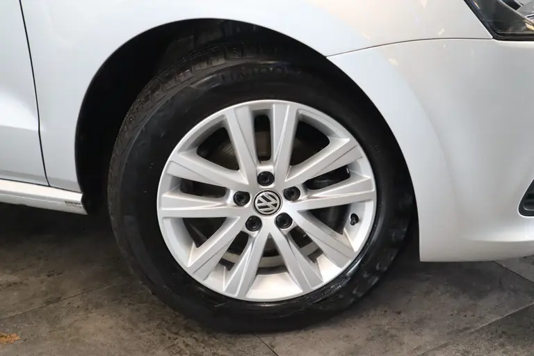 Volkswagen Polo 1.2 TSI Comfortline AIrco, 15LMV Cruise Control afbeelding 4