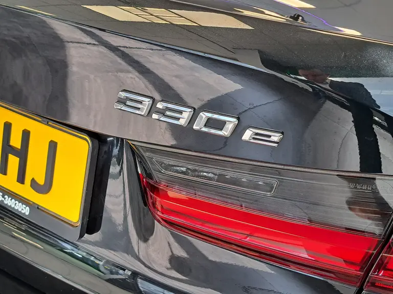 BMW 3-serie 330e High Executive M-Sport+ Head-up Laser-led Schuif/kanteldak 19"lmv 2 Jaar garantie mogelijk* ( vraag naar de voorwaarde) afbeelding 12