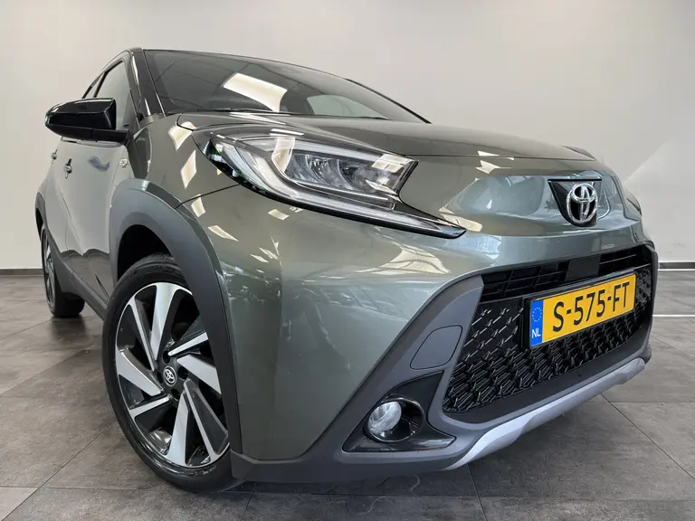 Toyota Aygo X 1.0 VVT-i S-CVT Envy 5-Drs. ClimateControl 18'lmv Navigatie 24 maanden garantie mogelijk (*vraag naar de voorwaarden) afbeelding 4