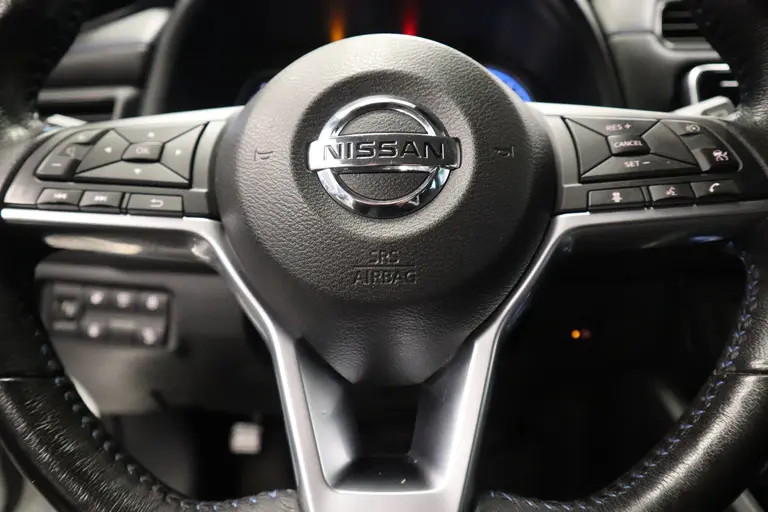 Nissan Leaf Acenta 40 kWh 150PK Navigatie, Cruise Control 360 Camera, 16LMV. Valt in de Subsidie regeling. * 2e Paasdag zijn wij geopend van 12:00 tot 17:00uur! * afbeelding 11