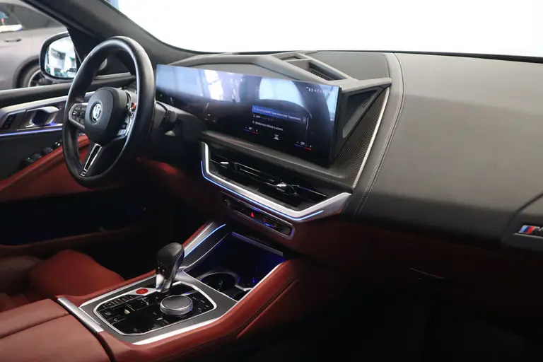 BMW XM PHEV 30 kWh Bowers & Wilkins 23''LM inidivual leder Trekhaak NL Auto * 2e Paasdag zijn wij geopend van 12:00 tot 17:00uur! * afbeelding 36