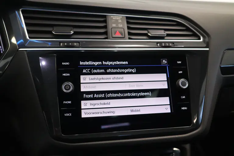 Volkswagen Tiguan Allspace 1.5 TSI Highline Business R 7-Persoons Panoramadak Navigatie Camera CruiseControl * 2e Paasdag zijn wij geopend van 12:00 tot 17:00uur! * afbeelding 19