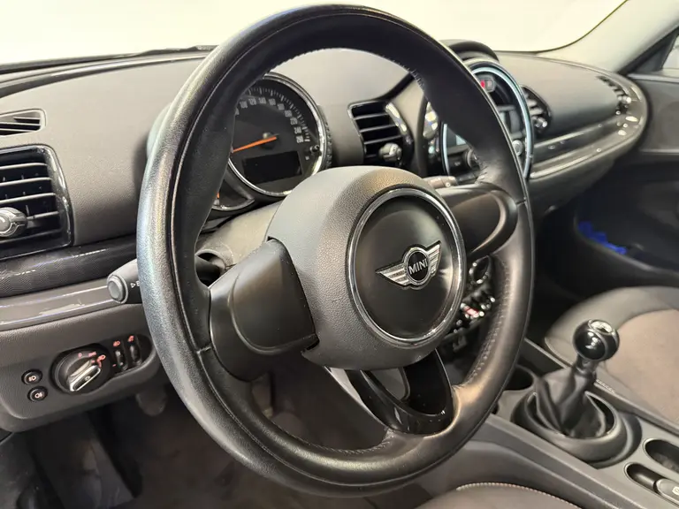 MINI Clubman 1.5 One Pepper ClimateControl 17'lmv TwoTone lak PDC * 2e Paasdag zijn wij geopend van 12:00 tot 17:00uur! * afbeelding 8
