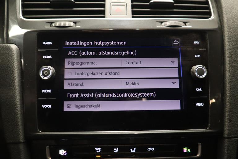 Volkswagen GOLF Variant 1.6 TDI Comfortline Navigatie Adaptive-Cruise ClimateControl afbeelding 12