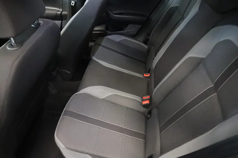 Volkswagen Polo 1.0 TSI Highline Business R ACC Parkeersensoren 16'' LM 95pk afbeelding 15