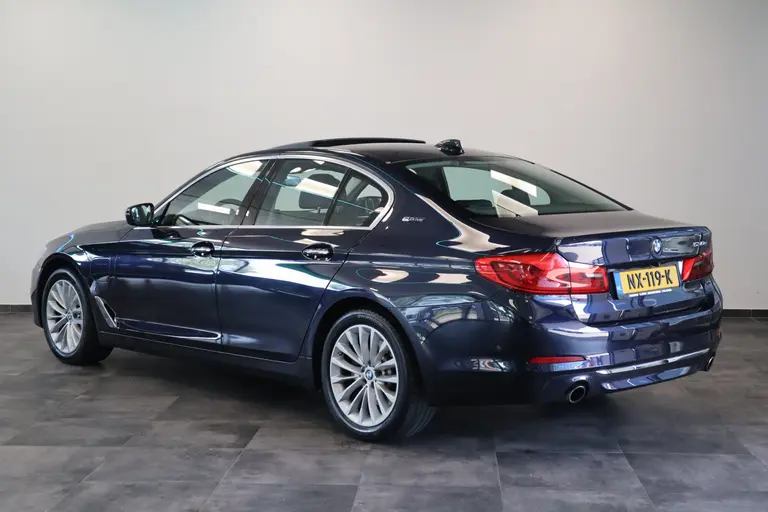 BMW 5 Serie 530e iPerformance High Executive Panoramadak VCP, Climate Control, Cruise Control, Lane Assist, afbeelding 3