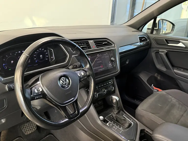 Volkswagen Tiguan 1.5 TSI ACT Highline Business R ACC Panoramadak 19'LM VCP NAP! afbeelding 8