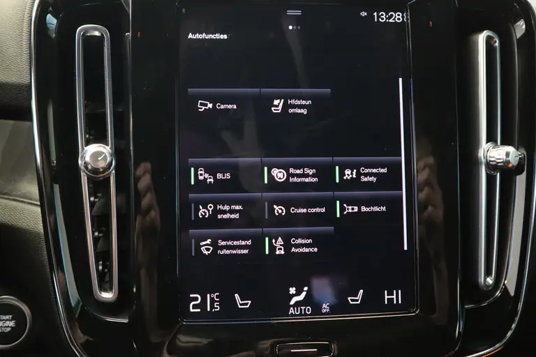 Volvo XC40 1.5 T4 Plug-in hybrid Ultimate Bright Panoramadak Navigatie Harman/Kardon CruiseControl afbeelding 14