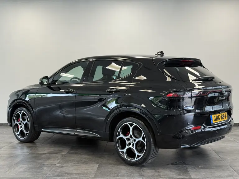 Alfa Romeo Tonale 1.5T Hybrid Veloce ACC Stoelventilatie 360 camera NAP 1e eigenaar afbeelding 3