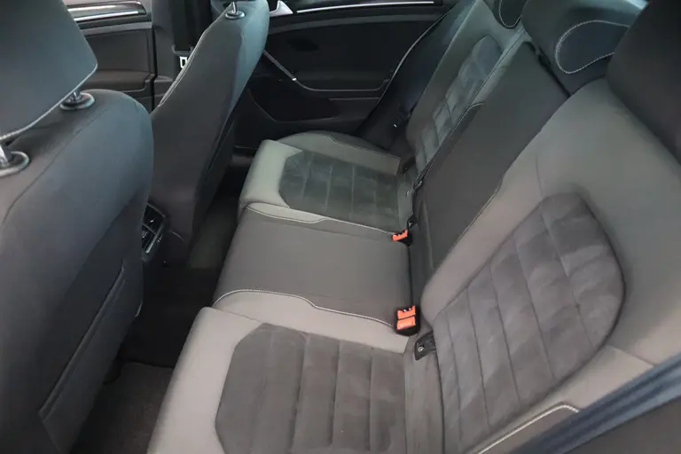 Volkswagen GOLF Variant 1.4 TSI Highline Panoramadak Navigatie Trekhaak 24 maanden garantie mogelijk (*vraag naar de voorwaarden) afbeelding 19