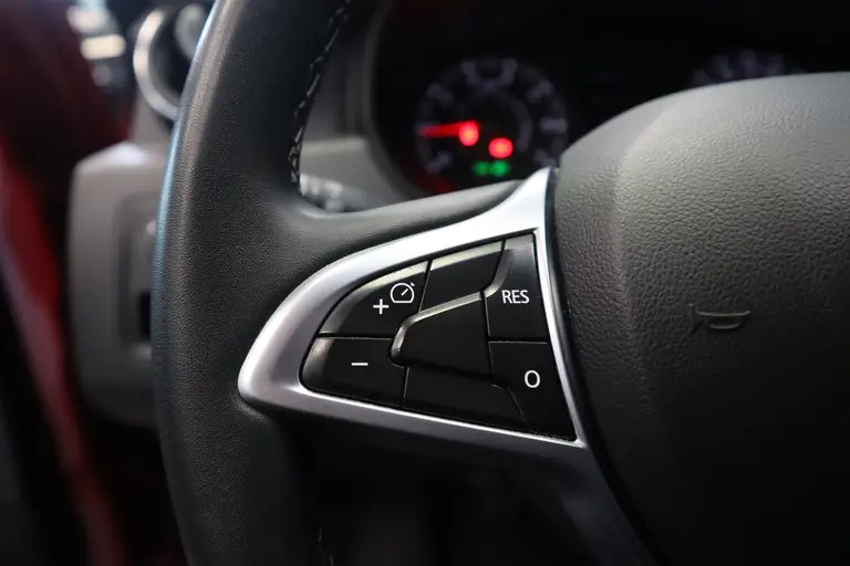 Dacia Duster 1.3 TCe Prestige 130 PK Navigatie 17LMV DAB+ CruiseControl  Climate Control Trekhaak afbeelding 10