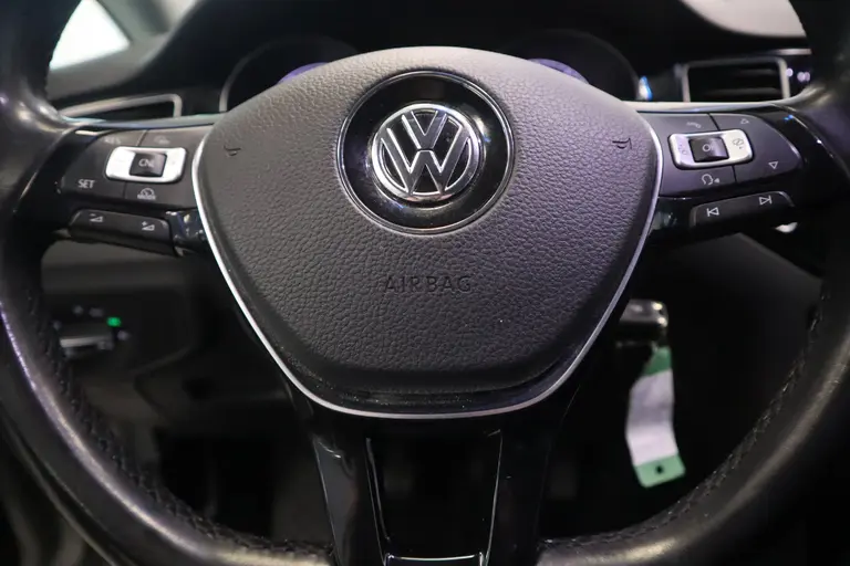 Volkswagen Golf Sportsvan 1.4 TSI Business Edition Navigatie 17LMV CruiseControl Trekhaak * 2e Paasdag zijn wij geopend van 12:00 tot 17:00uur! * afbeelding 10