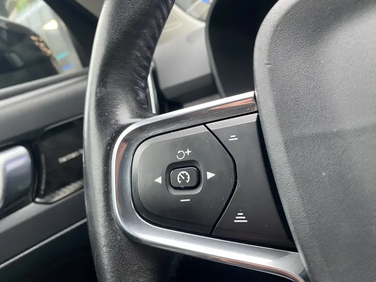 Volvo XC40 2.0 T4 Momentum Navigatie Full-led Trekhaak afbeelding 9