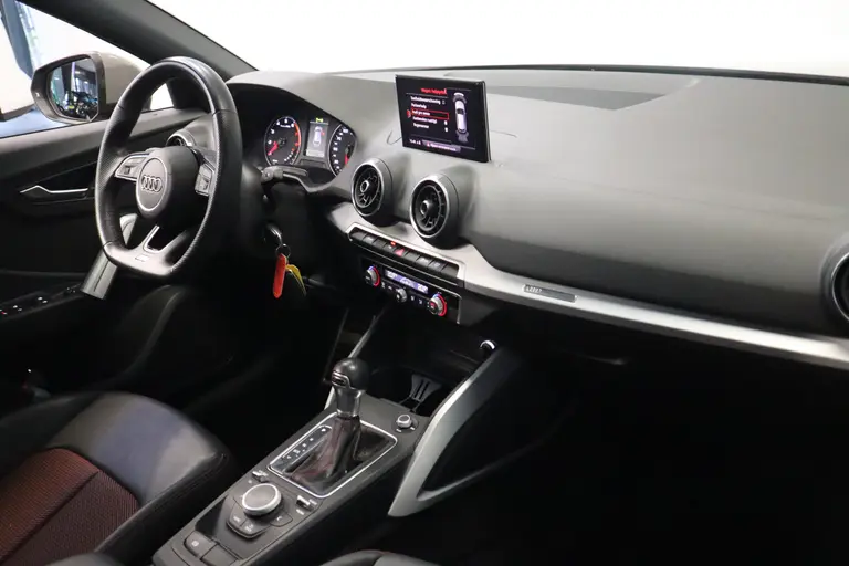 Audi Q2 35 TFSI S Edition S-Line Panoramadak 19lmv Navigatie CruiseControl 2 Jaar garantie mogelijk* ( vraag naar de voorwaarde) afbeelding 19