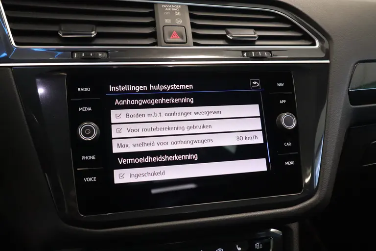 Volkswagen Tiguan Allspace 1.5 TSI Highline Business R 7-Persoons Panoramadak Navigatie Camera CruiseControl * 2e Paasdag zijn wij geopend van 12:00 tot 17:00uur! * afbeelding 21