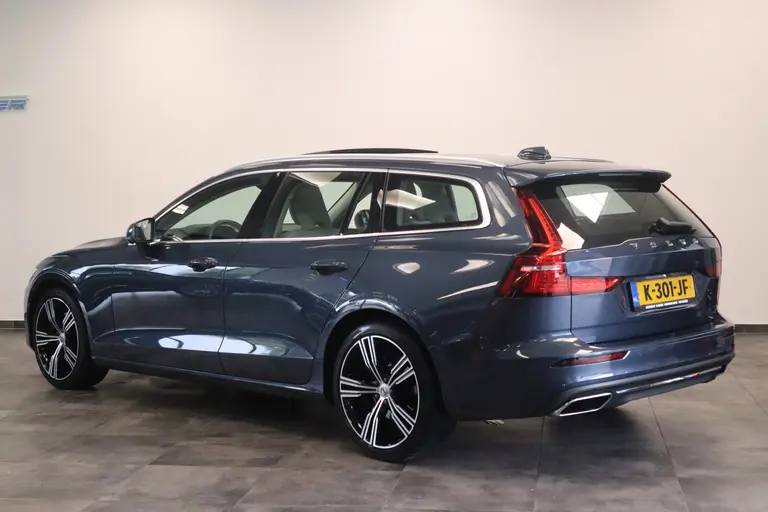 Volvo V60 2.0 B3 Inscription Panoramadak Navigatie Adaptive-Cruise afbeelding 3