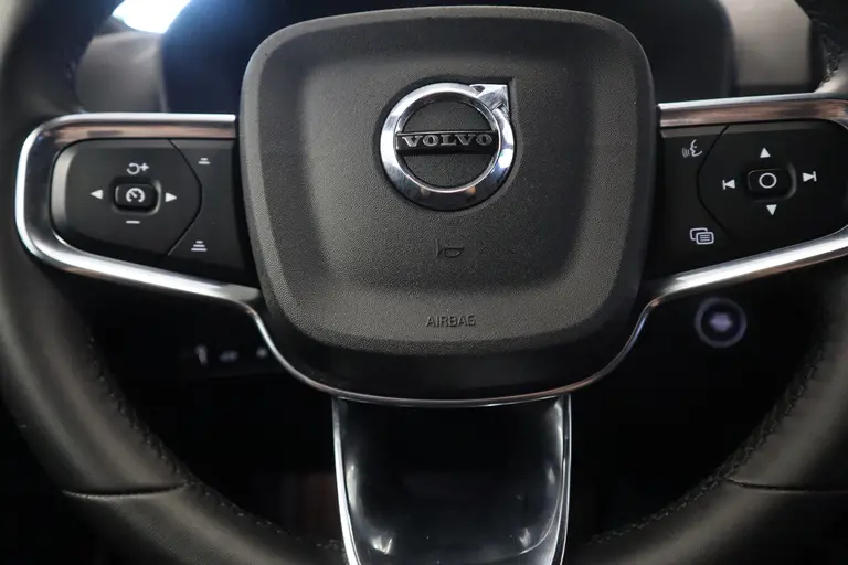 Volvo XC40 1.5 T5 Plug-in hybrid Ultimate Dark 262PK Harman Kardon Panorama Cruise Control Climate control PDC Lane Ass Navigatie 19LMV afbeelding 8