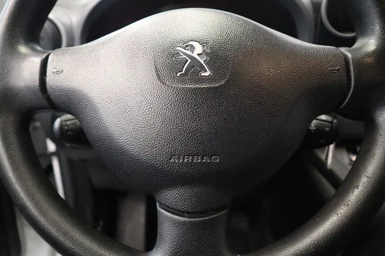 Peugeot Partner 120 1.6 BlueHDi 75 L1 XR Airco Imperial Trekhaak  el ramen 2 x deuren achter 1x schuifdeur  Cruise Control afbeelding 7