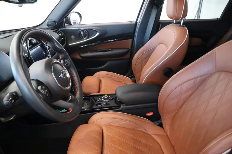 MINI Clubman 306PK 2.0 JCW ALL4 Harmann Kardon Navigatie Cruise control vol leder interieur 18LMV * 2e Paasdag zijn wij geopend van 12:00 tot 17:00uur! * afbeelding 9