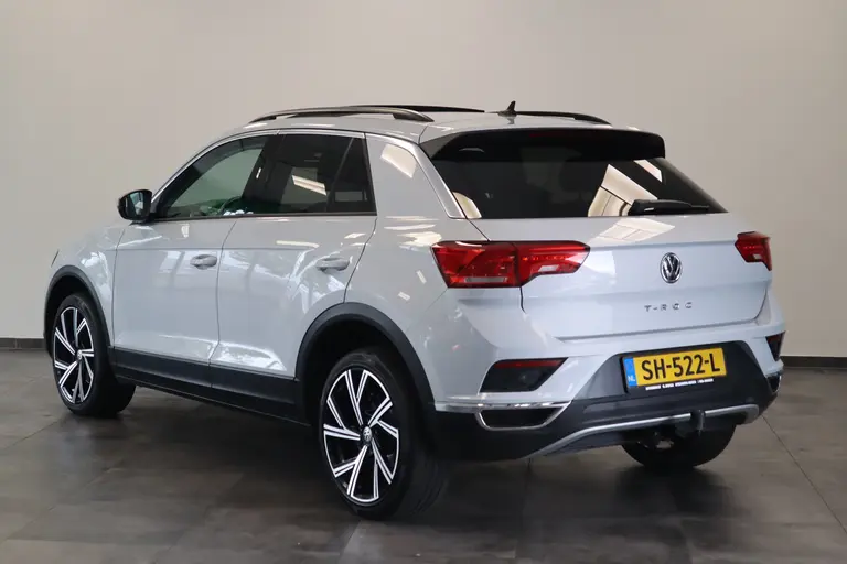 Volkswagen T-Roc 1.5 TSI Style 150pk Panoramadak Full-Led Navigatie 18'lmv afbeelding 3