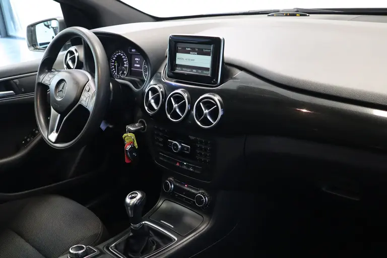 Mercedes-Benz B-Klasse 200 Ambition Panoramadak Climate Comtrol Trekhaak, PDC afbeelding 14