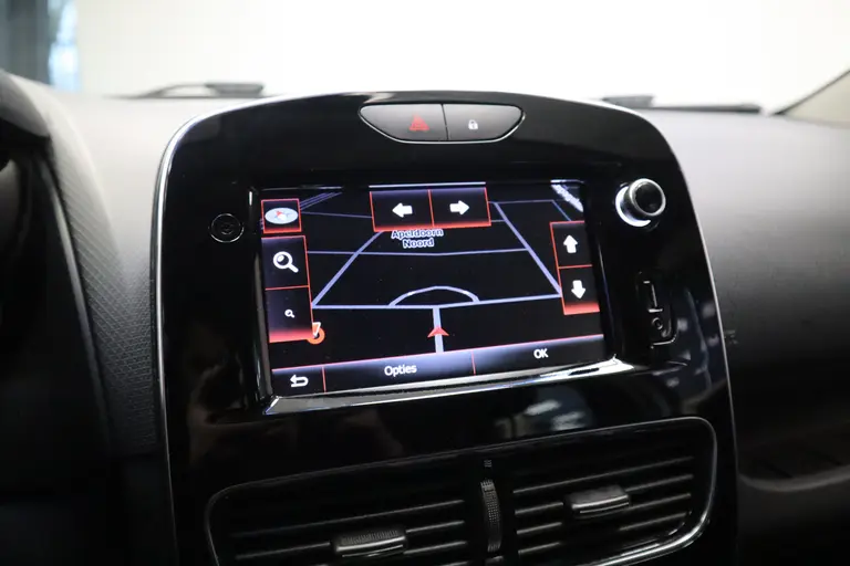 Renault Clio Estate 0.9 TCe Zen Navigatie cruise control, 16LMV Dakrails 2 Jaar garantie mogelijk* ( vraag naar de voorwaarde) afbeelding 11