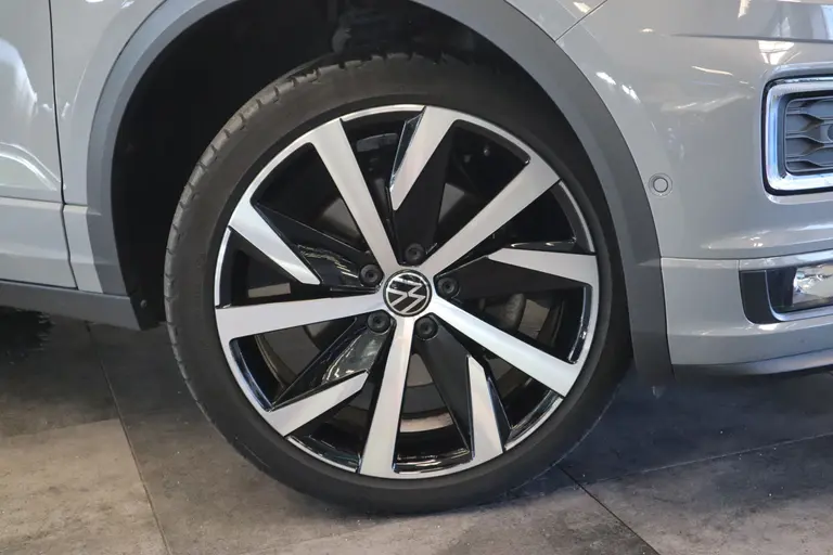 Volkswagen T-Roc Cabrio 1.5 TSI R-Line Leder VCP Dynaudio Full-led afbeelding 4