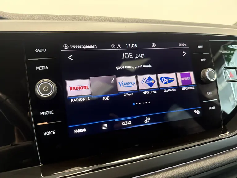 Volkswagen Polo 1.0 TSI R-Line Panoramadak IQ-light VCP Navigatie afbeelding 18