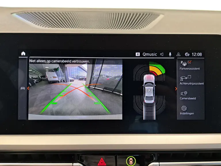 BMW 3 Serie 318i Executive Navigatie Clima Cruise PDC LM 157 PK! afbeelding 15