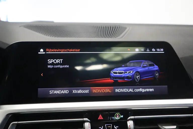 BMW 3-serie 330e High Executive Schuif/kanteldak ACC PDC Navi Co-Pilot HI-FI Laser Led Head-up Leder 20''LM M-Performance afbeelding 19
