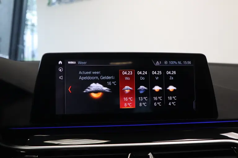 BMW 5 Serie Touring 520i High Executive Navigatie CruiseControl 18LMV Stoel / Stuur verwarming el trekhaak afbeelding 20