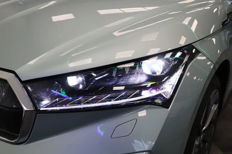 Skoda Enyaq iV 80 First Edition High Panoramadak HUD VCP Navi Clima Cruise Camera 21"LM afbeelding 5