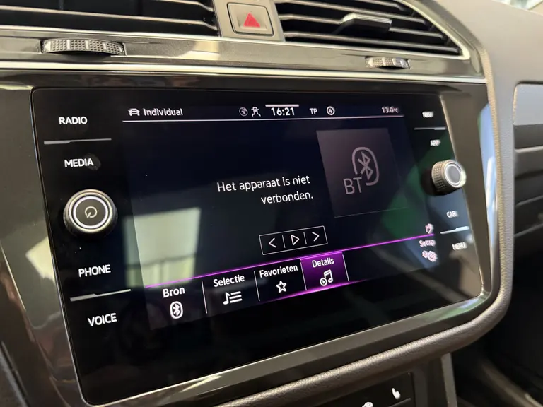 Volkswagen Tiguan 1.4 TSI eHybrid R-Line Business 245 PK Balck line Panorama ACC VCP Navigatie Sfeerverlichting afbeelding 18