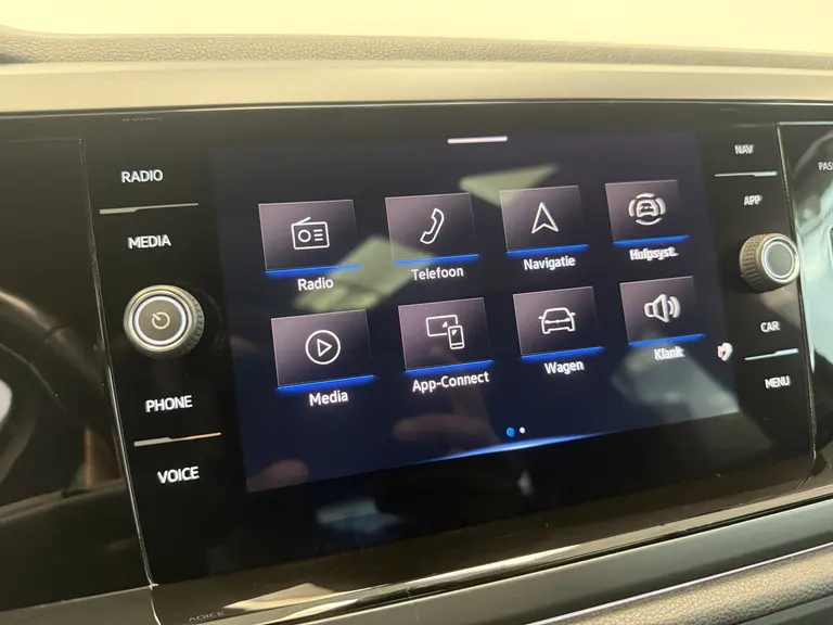 Volkswagen Polo 1.0 TSI R-Line Panoramadak IQ-light VCP Navigatie afbeelding 15